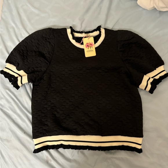 Entro Black and White Textured Top - Picture 1 of 9